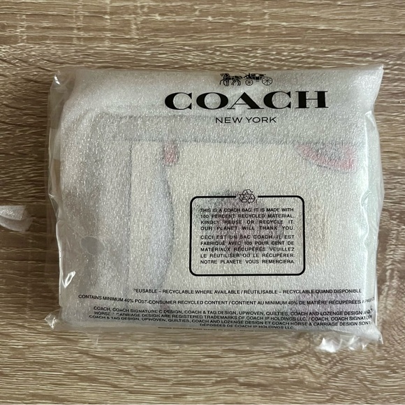 Zip Card Case With Strawberry Print Coach - Picture 7 of 9